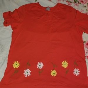 Pink blue and blank daisy t shirt